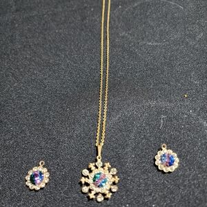 Elegant Gold Necklace with Blue Accents